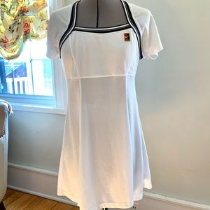 Nike dry fit white and black tennis dress outfit
